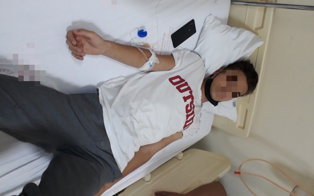 Nam shipper 27 tuổi nhiễm HIV khẳng định 3 năm chưa làm "chuyện ấy", bác sĩ: "Giá như hôm đó anh đừng đi cắt tóc"- Ảnh 2.