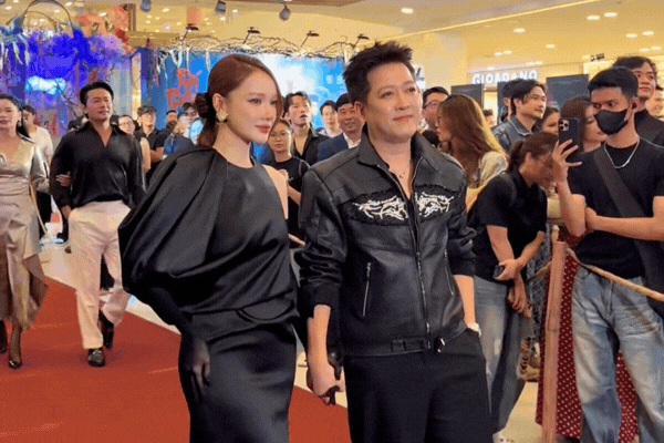 Nhã Phương đã làm gì với gương mặt của mình vậy?- Ảnh 1.