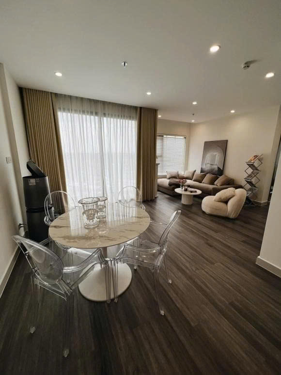 Chuyện gì khiến Hòa Minzy phải xoá gấp bài đăng bán nhà lỗ gần 1 tỷ đồng?- Ảnh 1.