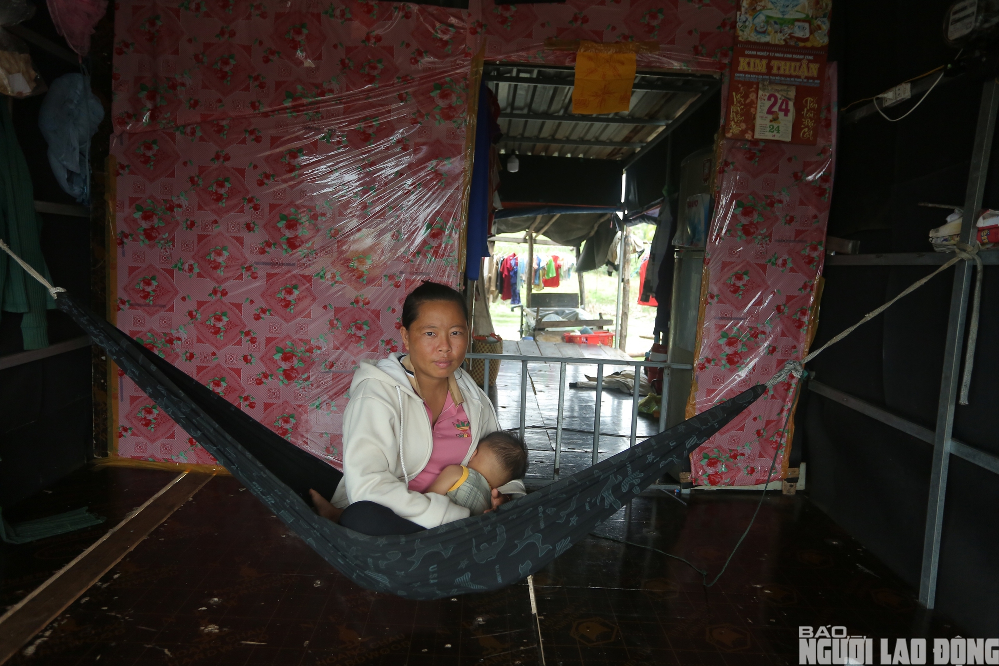 Chật vật mưu sinh ở “xóm Việt kiều” ven Hồ Dầu Tiếng - Ảnh 4.