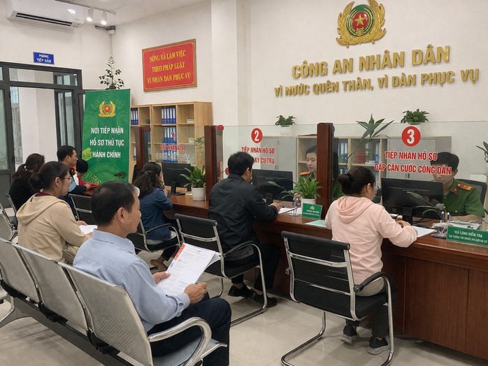 Công an TPHCM cảnh báo 3 cạm bẫy phổ biến người dân cần biết- Ảnh 1.