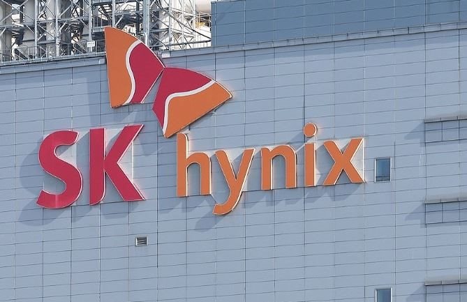 Chưa từng có: Nhân viên 1 tập đoàn bán dẫn nổi tiếng có thể sắp nhận thưởng 25 tỷ đồng/người- Ảnh 1.