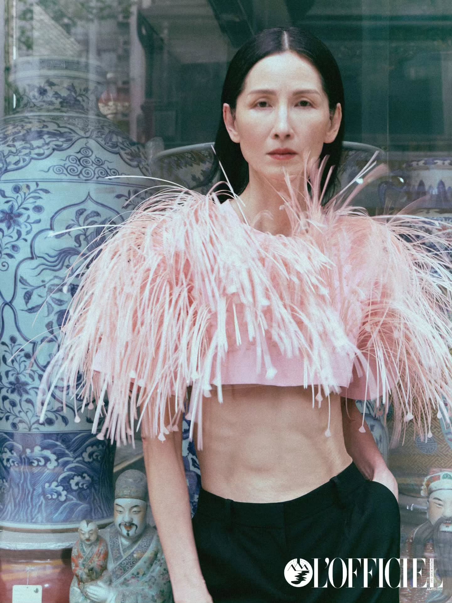 Mẹ 7 con thành người mẫu Chanel ở tuổi 60: Hành trình vươn lên từ tuổi thơ cơ cực- Ảnh 8.