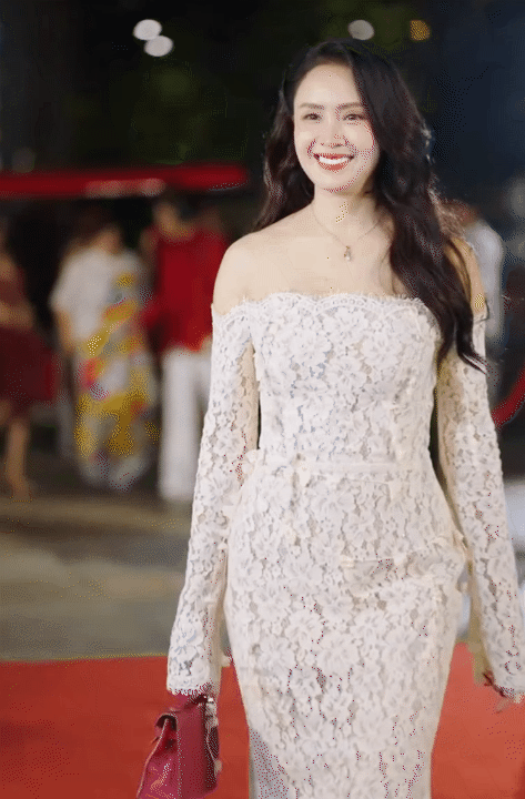 Hoa hậu Hương Giang và nàng thơ "phim giờ vàng VTV" cùng đọ sắc với mẫu đầm ren giá hơn 11 triệu của local brand Việt- Ảnh 6.