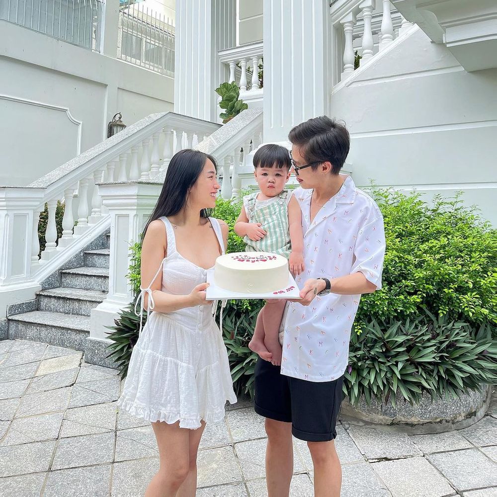 Tiểu thư Sài thành 15 tuổi yêu, 20 tuổi lấy chồng: Ở biệt thự 3 tầng sáng nhất phố, qua 4 lần sinh nở vẫn đẹp như gái đôi mươi- Ảnh 16.