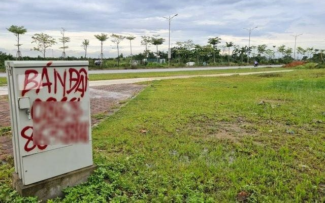 Đất nền thanh khoản suy yếu nhưng giá chưa giảm mạnh, vì sao?