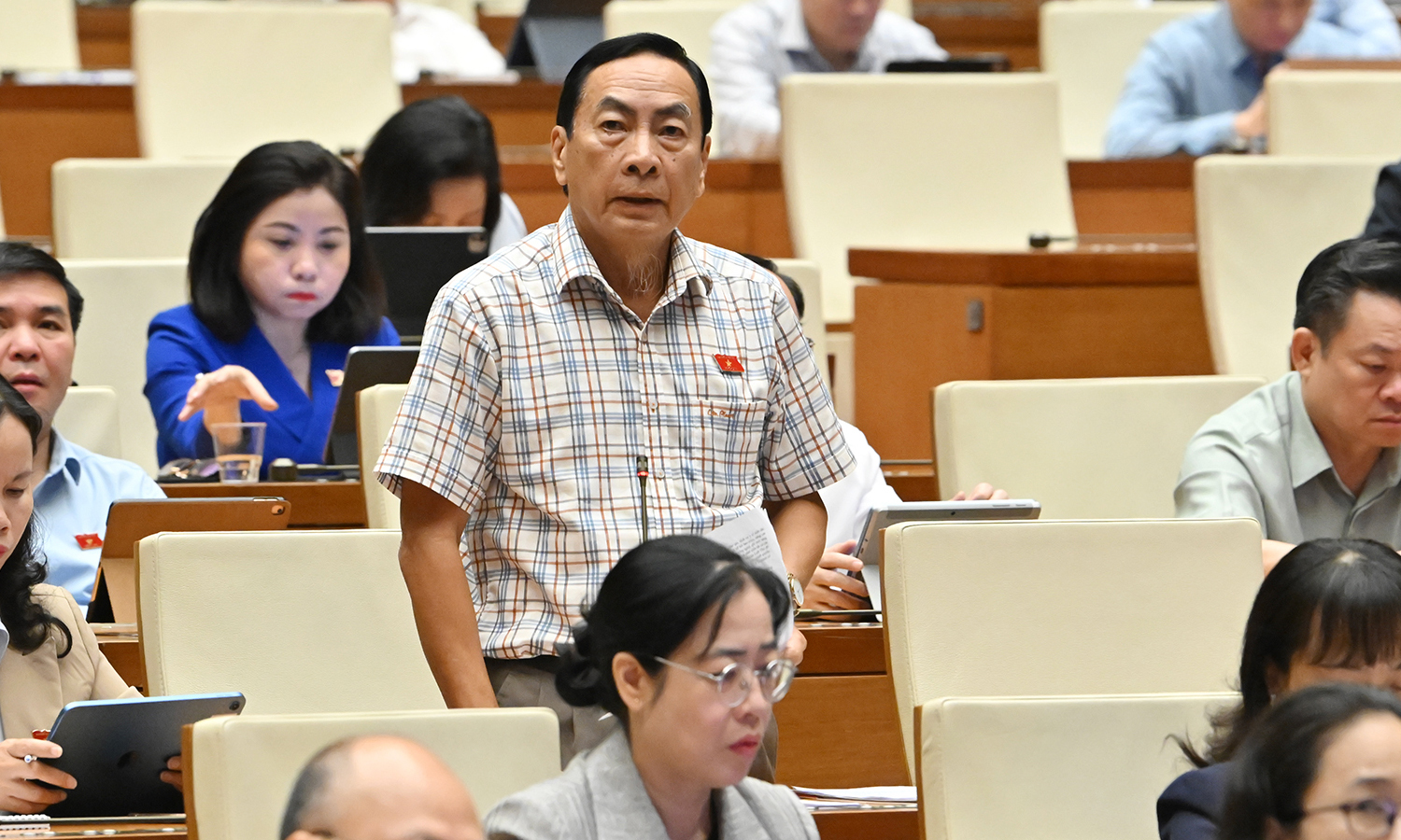 ĐBQH đề xuất không cải tạo nhà cao tầng, chung cư xuống cấp trong nội đô Hà Nội- Ảnh 1.