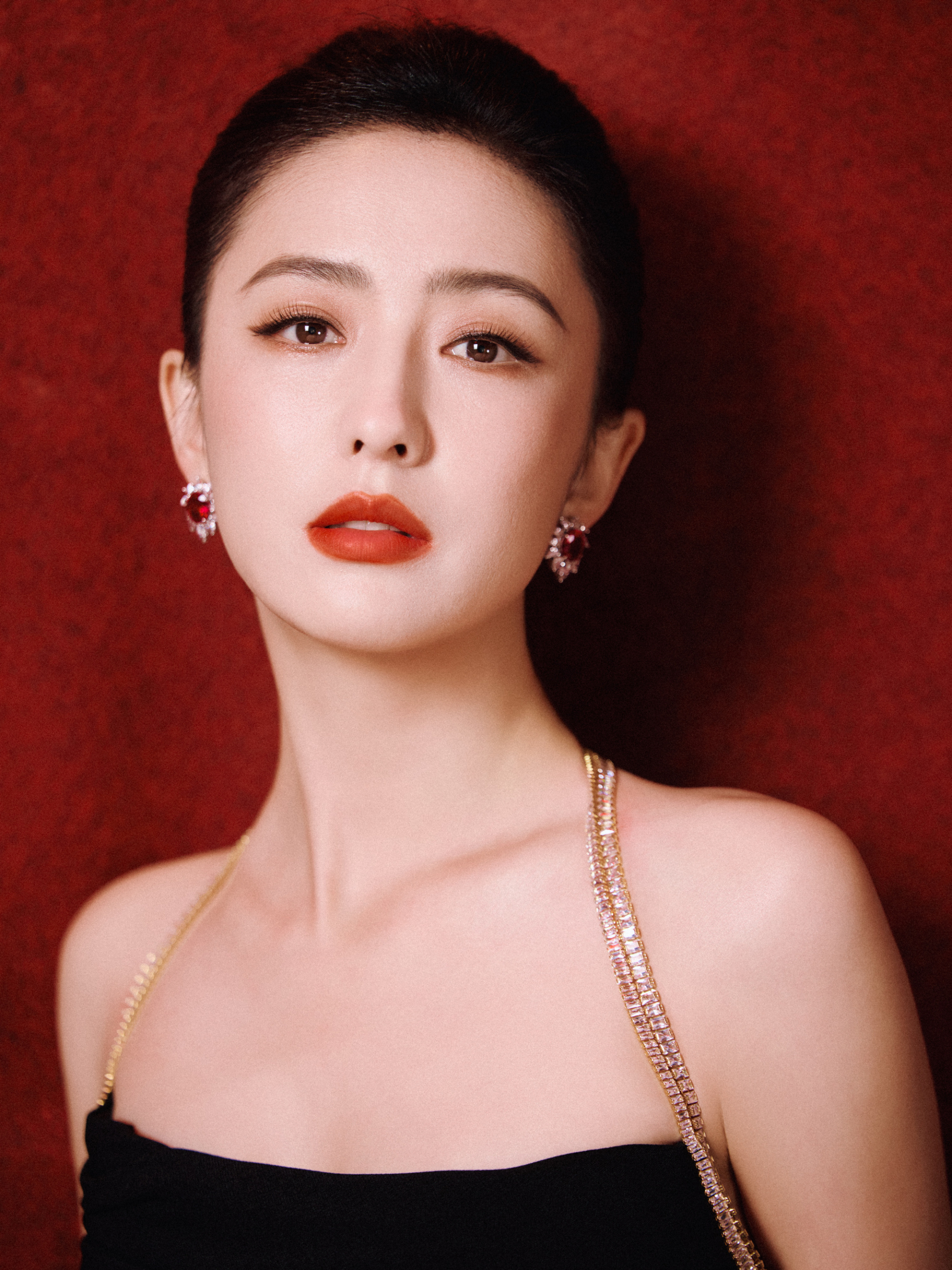 Mẹ đơn thân showbiz "cấm cả nước nói xấu mình": 1 phút xóa 1.000 bài "bóc phốt" gây choáng váng, ngày ly hôn tậu luôn biệt phủ 3.000m2 ăn mừng- Ảnh 4.