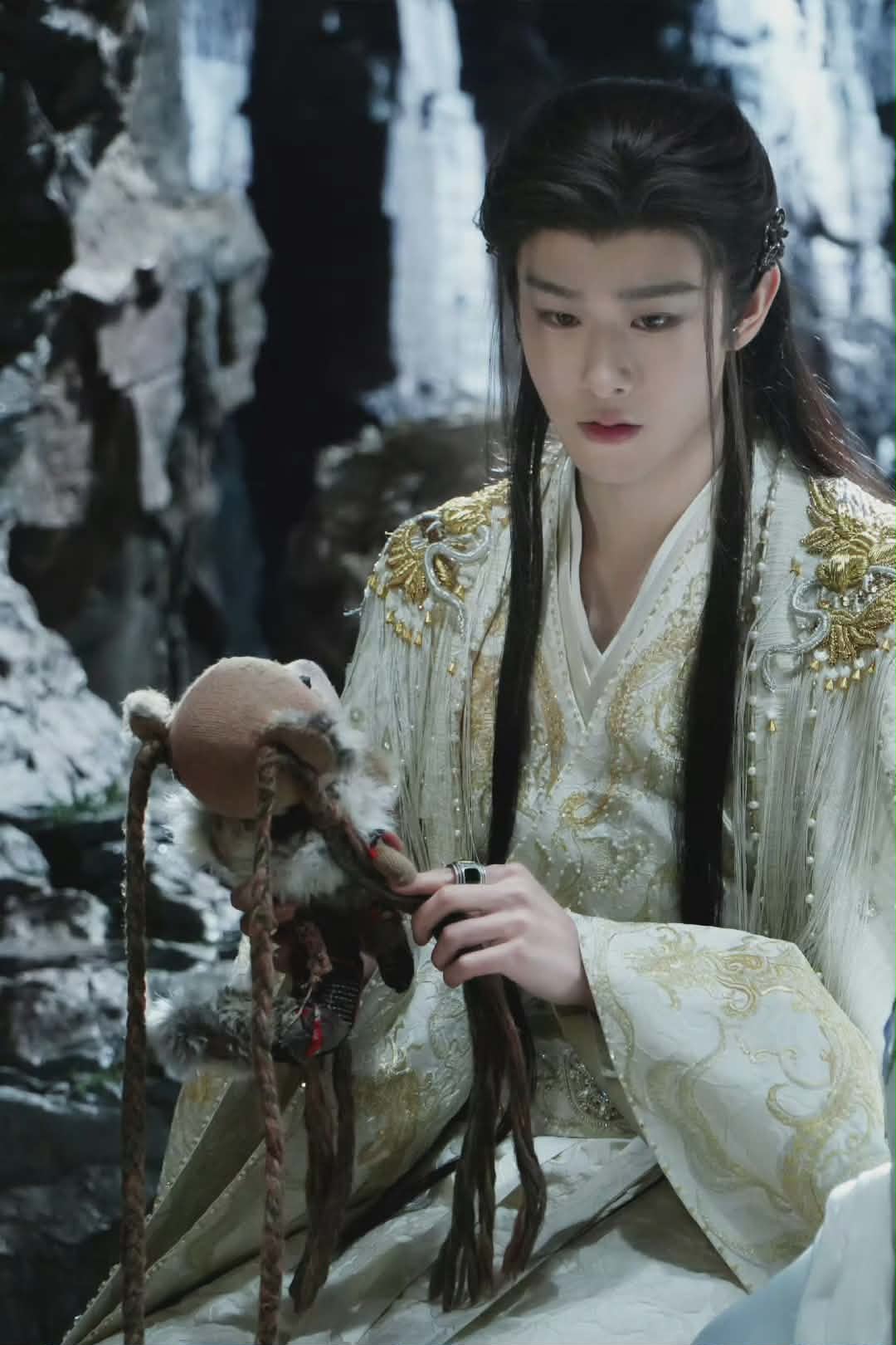 Lộ diện Tiểu Long Nữ bản nam đẹp chả kém Lưu Diệc Phi: Thanh lãnh như sương, phiêu dật như tiên, trăm năm khó tìm- Ảnh 6.