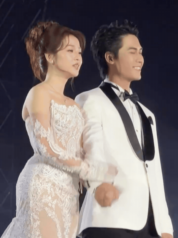 Hot rần rần clip Võ Điền Gia Huy bơ đẹp Tam Triều Dâng tại sự kiện, tưởng phim giả tình thật cơ mà- Ảnh 5.