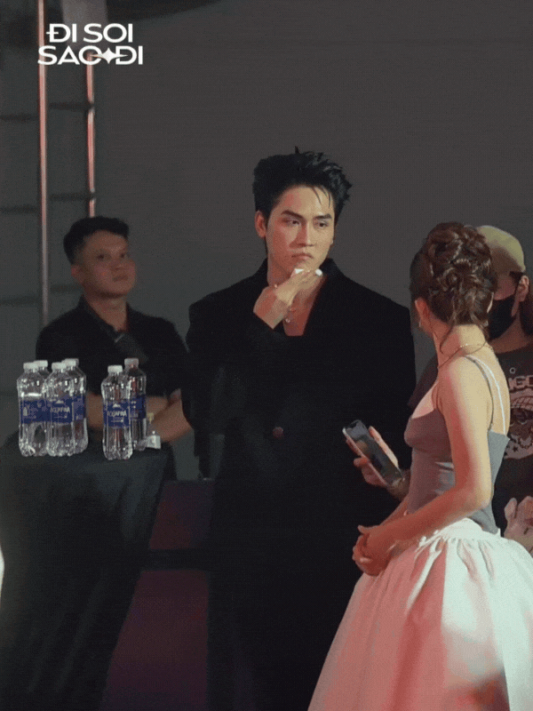 Hot rần rần clip Võ Điền Gia Huy bơ đẹp Tam Triều Dâng tại sự kiện, tưởng phim giả tình thật cơ mà- Ảnh 7.