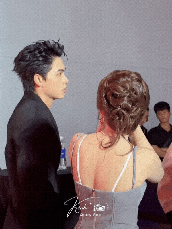 Hot rần rần clip Võ Điền Gia Huy bơ đẹp Tam Triều Dâng tại sự kiện, tưởng phim giả tình thật cơ mà- Ảnh 8.