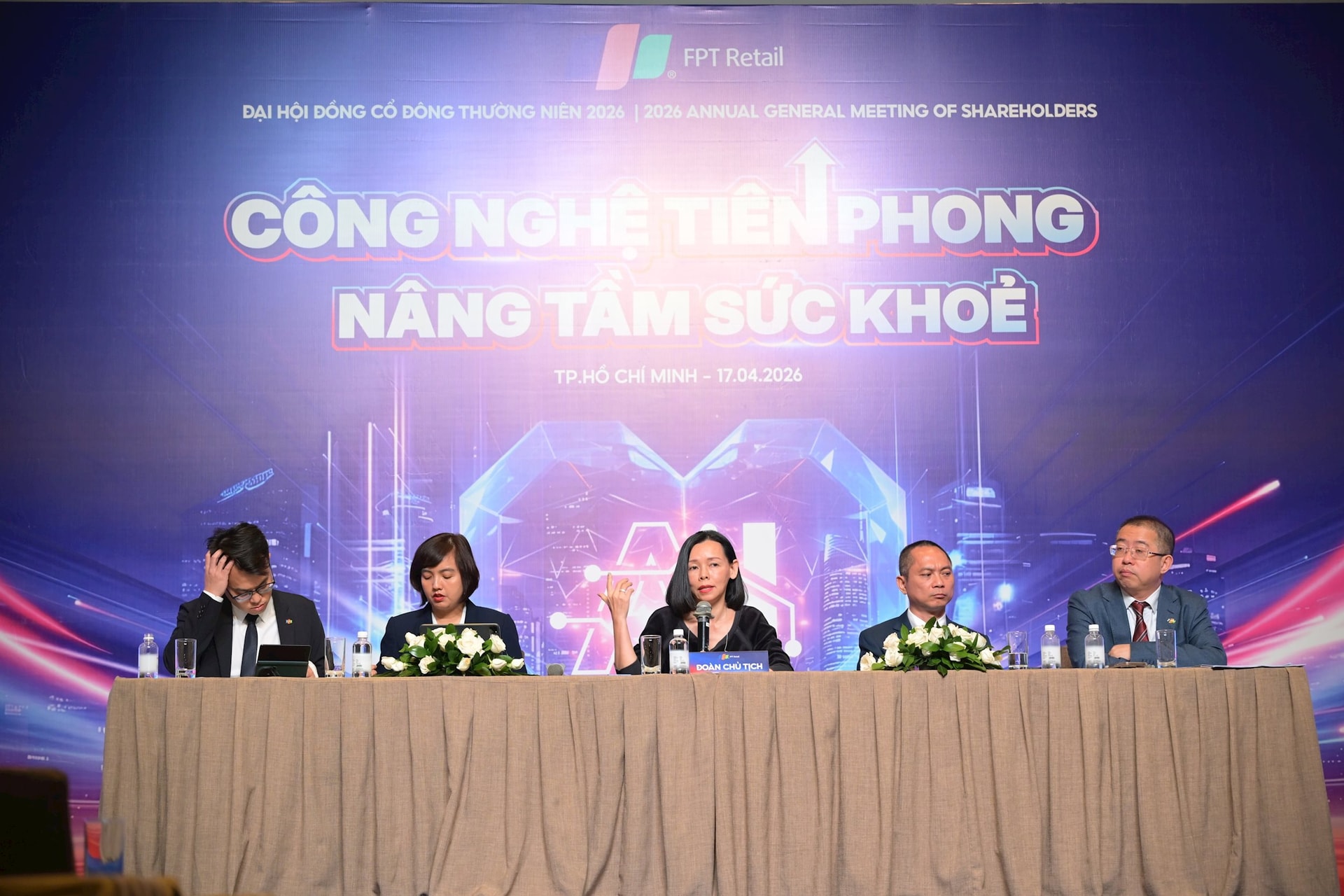 FPT Retail ước lãi quý 1 tăng trưởng 70%, lý giải việc vừa bình ổn giá thuốc, vừa đảm bảo tăng trưởng- Ảnh 2.