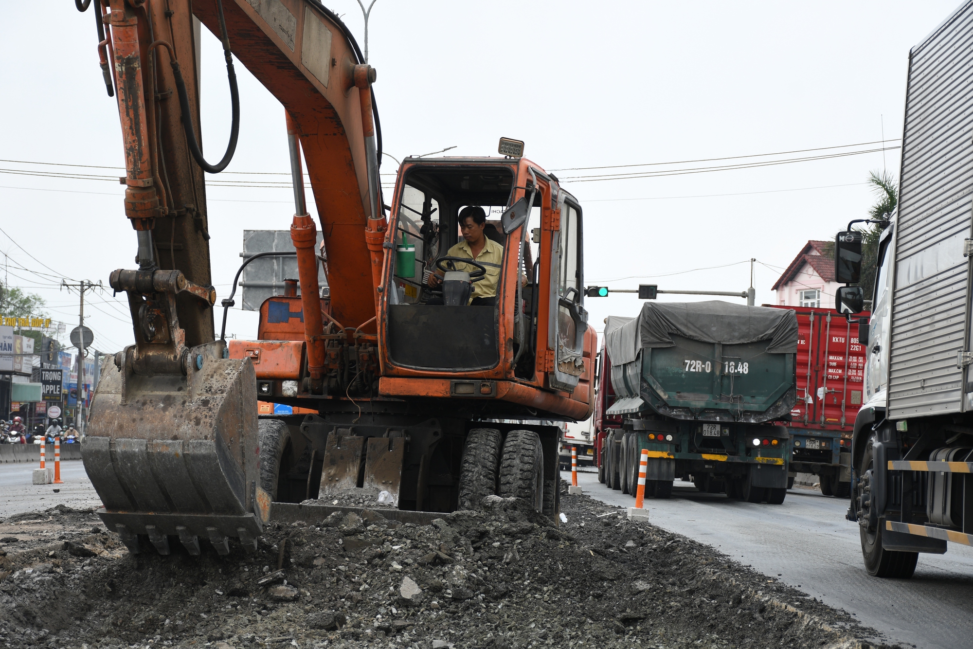 CLIP: Sửa chữa Quốc lộ 51 xuống cấp nghiêm trọng qua Đồng Nai - Ảnh 7.