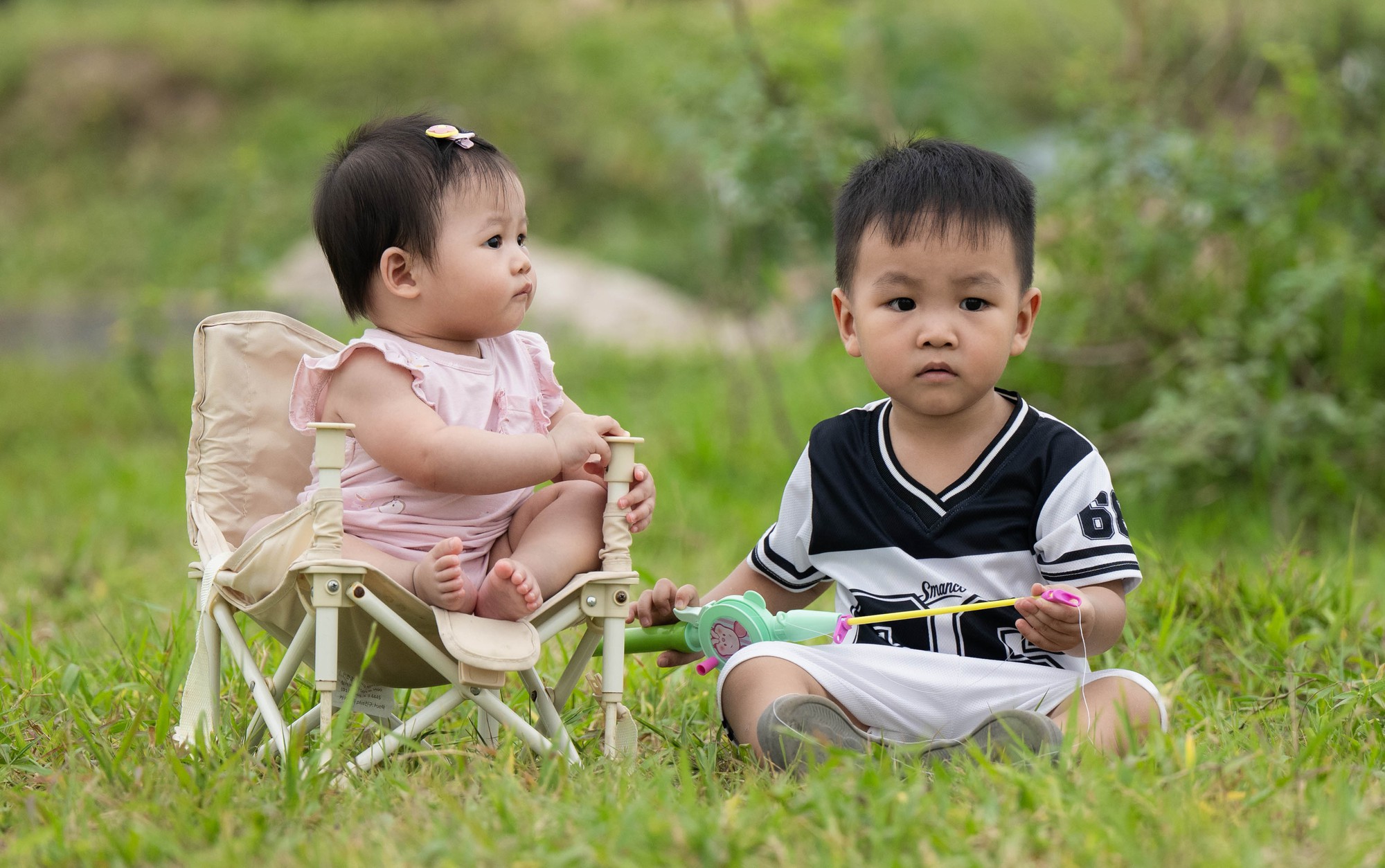 Một góc Hà Nội hóa “làng quê”, đông nghịt người thả diều mỗi chiều- Ảnh 10.