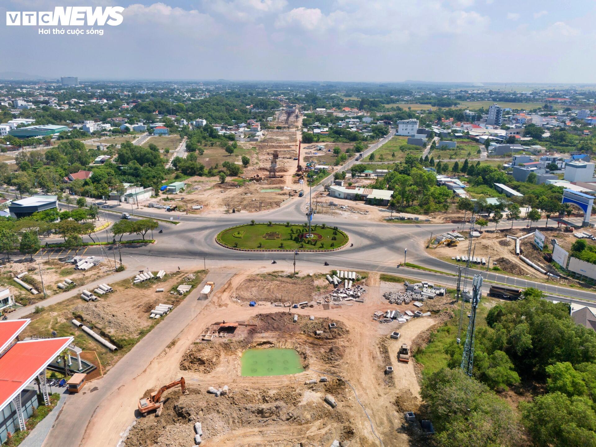 Tăng tốc thi công đường 13.900 tỷ nối cao tốc Biên Hòa ra biển TP.HCM- Ảnh 7.