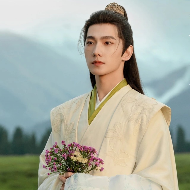 10 mỹ nam cổ trang đẹp nhất Trung Quốc: Trương Lăng Hách bét bảng, hạng 1 là hồ ly tinh xé truyện bước ra- Ảnh 6.