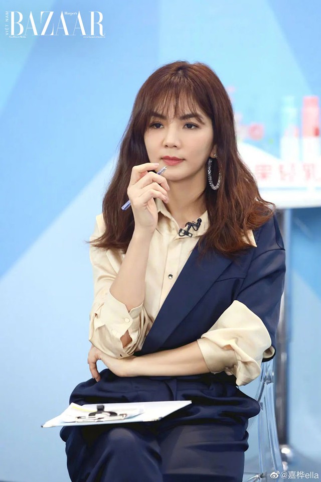 Sao nữ hạng A Đài Loan Ella  ở tuổi 45 vẫn khoe eo con kiến: Ăn tinh bột mà giảm 3kg khiến nhiều người ngỡ ngàng: Quá "thần thánh"!- Ảnh 1.