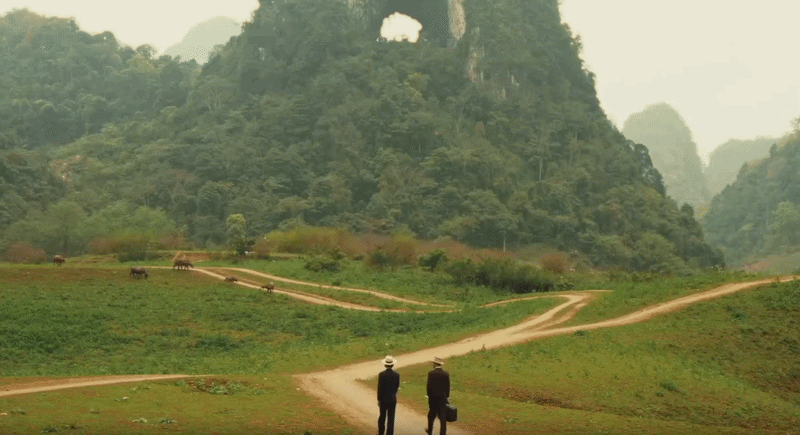 Danh tính 2 khách Tây rủ nhau đến Việt Nam, quay cảnh ở Cao Bằng đẹp như phim điện ảnh- Ảnh 5.