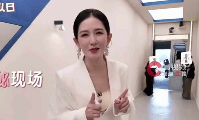 Tiết lộ gây sốc về show Trung Quốc Trang Pháp đang thi: Ekip khóa cửa toilet, để 33 Chị Đẹp nhịn đi vệ sinh hơn 8 tiếng- Ảnh 1.