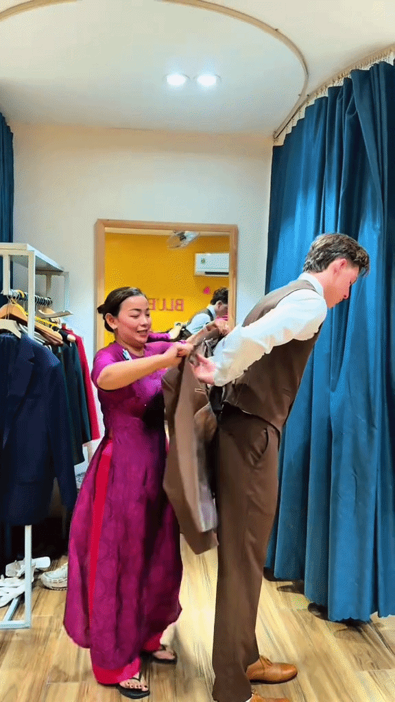 “Pháp sư may đồ” chinh phục khách Tây, biến Hội An thành Milan Fashion Week- Ảnh 5.