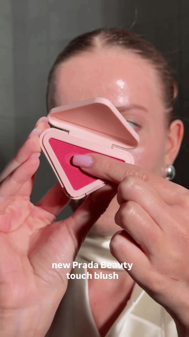 Prada Touch đang siêu viral: Quá nhiều thứ hay ho trong một hộp phấn má bé nhỏ- Ảnh 8.