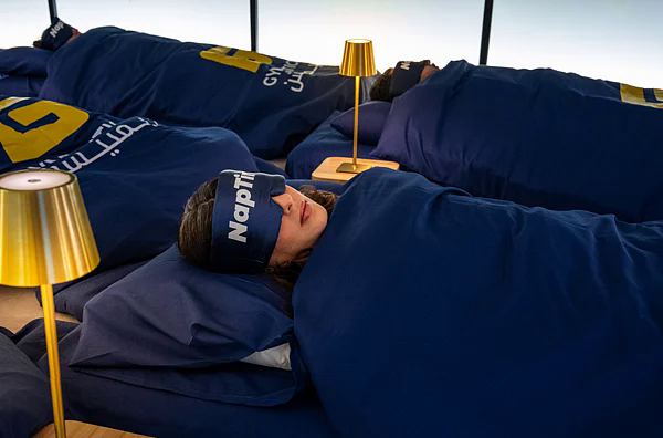 Chỉ có người Dubai mới dám làm vậy: Xu hướng đi tập gym để ngủ- Ảnh 1.