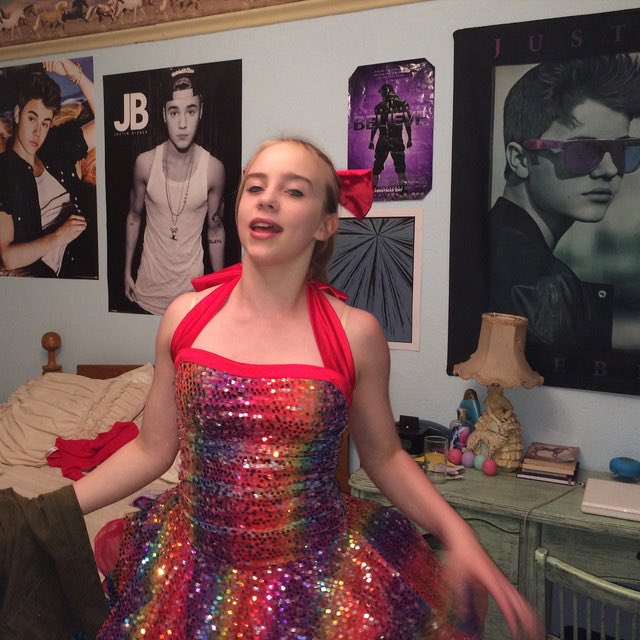 Không cần tranh cãi Hailey hay Billie Eilish xứng đáng hơn, bởi tại Coachella có một Justin Bieber đã được chữa lành! - Ảnh 9.