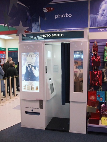 Khuyến cáo phòng ngừa nguy cơ lộ lọt dữ liệu cá nhân từ dịch vụ photobooth   - Ảnh 1.