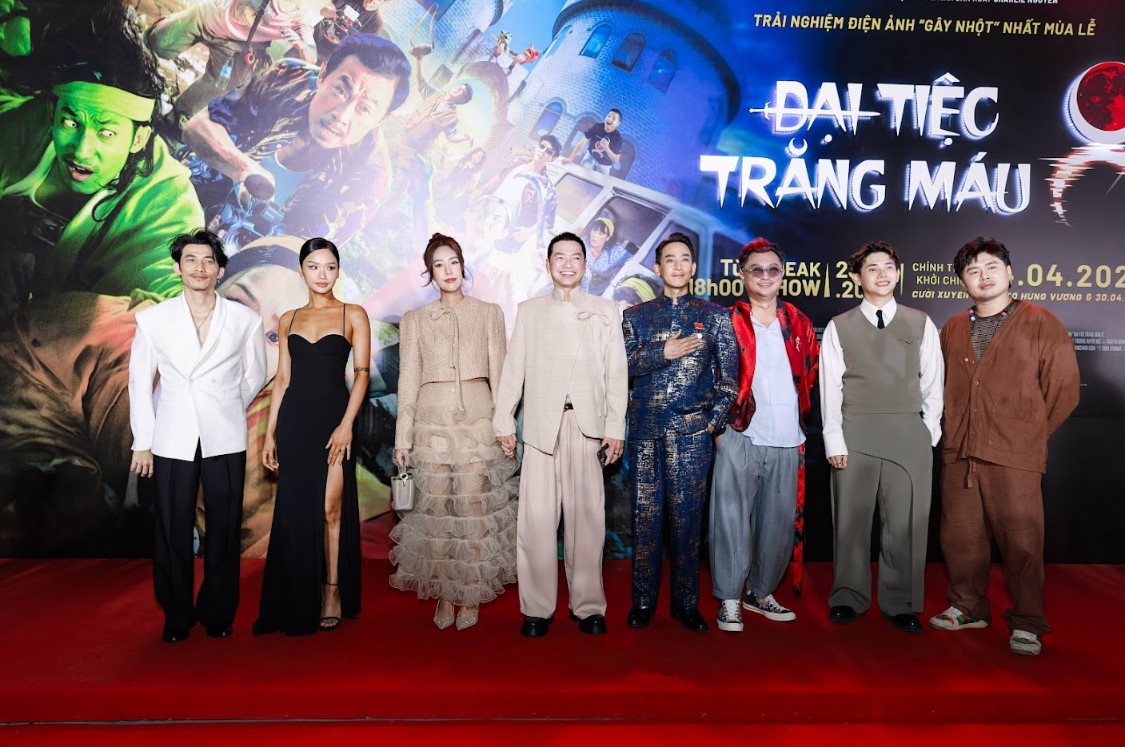 Thảm đỏ Đại Tiệc Trăng Máu 8: Tam Triều Dâng - Võ Điền Gia Huy đẹp đôi chết mất, visual Miu Lê gây sốc MXH- Ảnh 1.