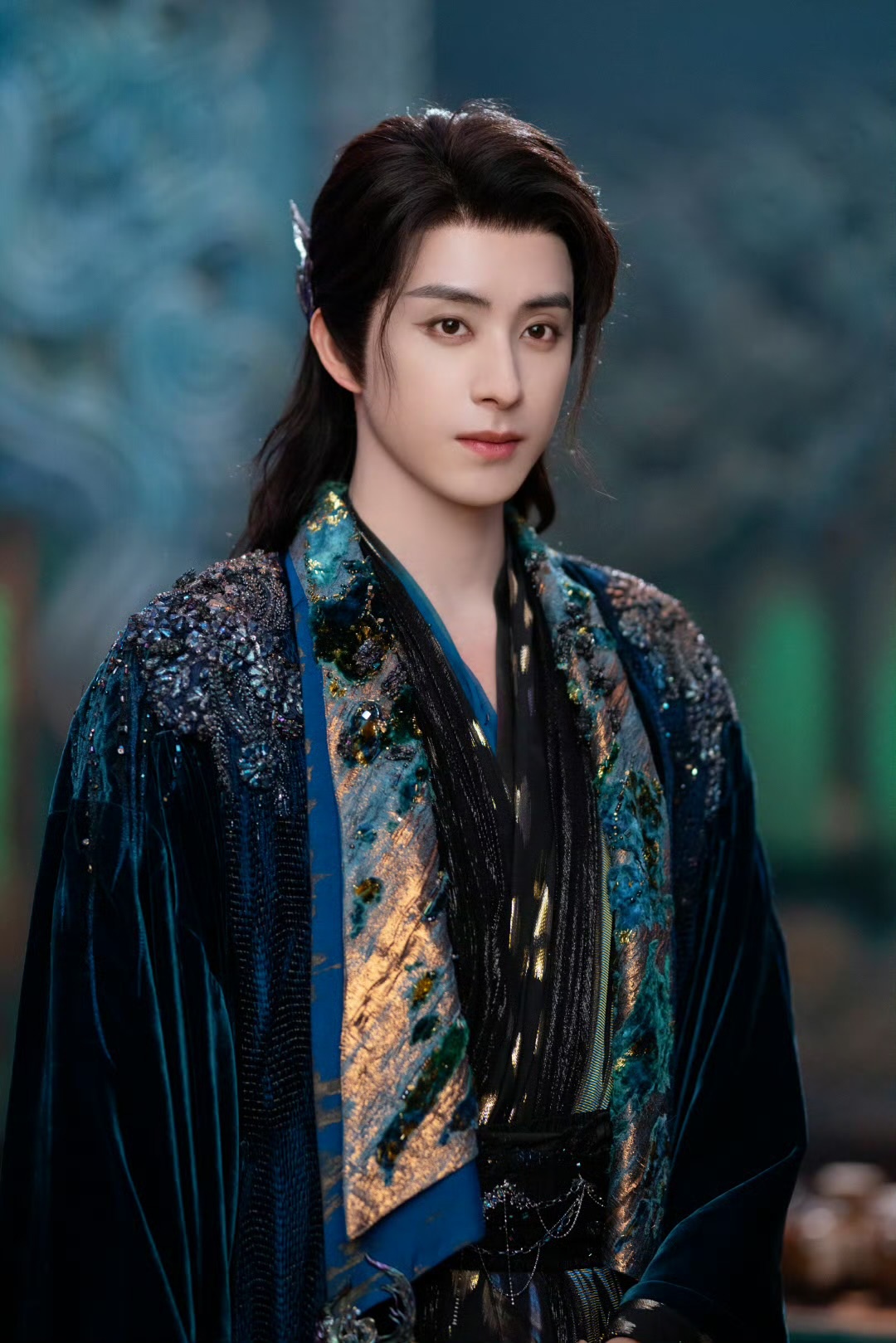 10 mỹ nam cổ trang đẹp nhất Trung Quốc: Trương Lăng Hách bét bảng, hạng 1 là hồ ly tinh xé truyện bước ra- Ảnh 3.