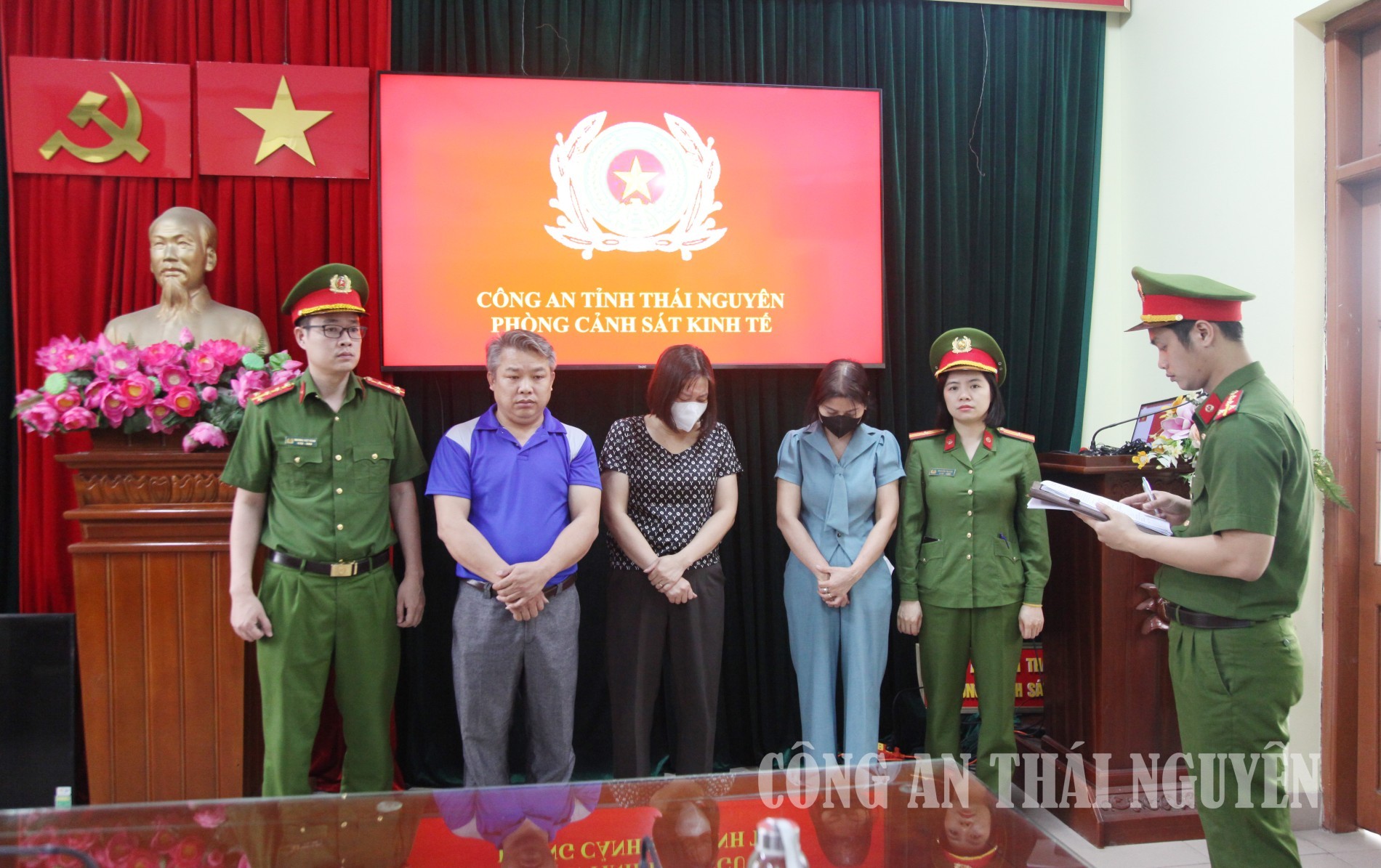 Khởi tố, bắt tạm giam Nguyễn Văn Thành cùng 2 người khác trong đường dây cung cấp thực phẩm bẩn vào trường học- Ảnh 1.