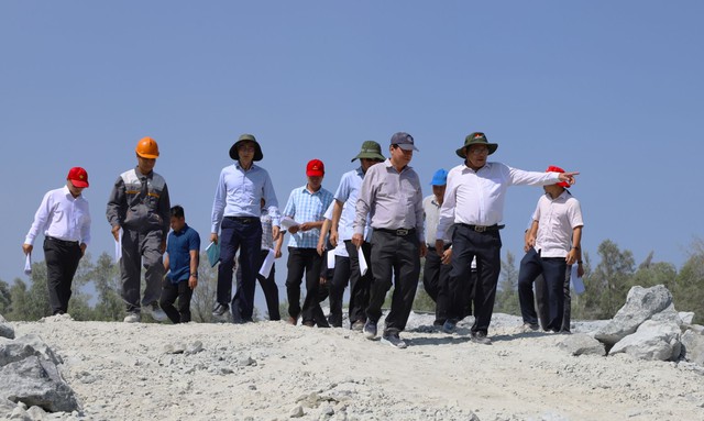 Khẩn trương khai thác mỏ khoáng sản với trữ lượng 1,4 triệu m3, Việt Nam quyết hoàn thành loạt dự án lớn, có công trình sẽ lập kỷ lục thế giới- Ảnh 1.