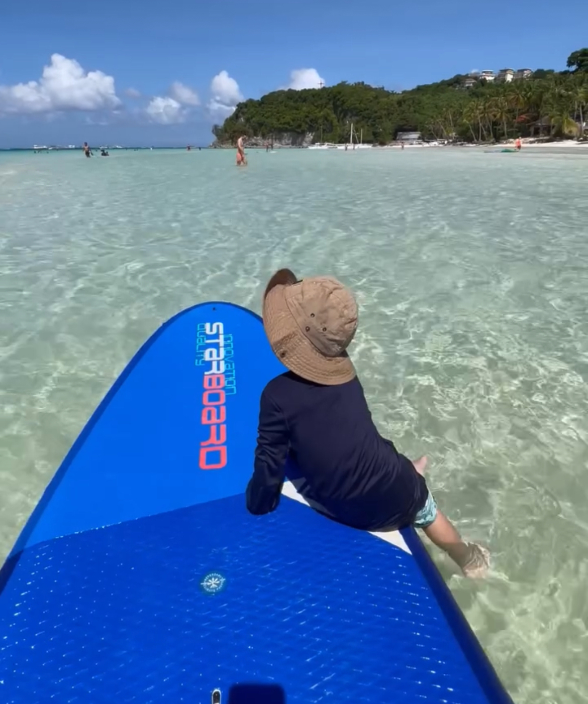 Nhóc tỳ Vbiz lần đầu lộ rõ mặt: Mẹ là ngôi sao hạng A, ông nội là tỷ phú- Ảnh 5.