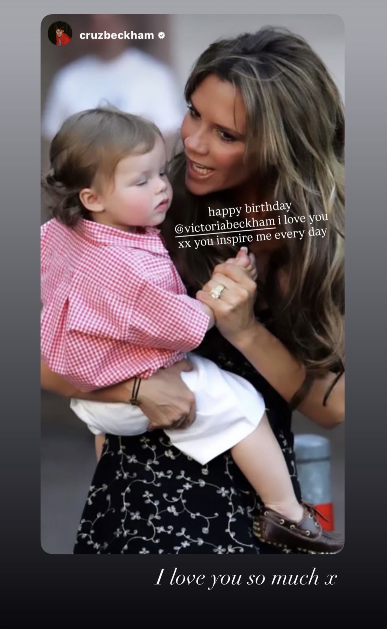 Tiểu thư Harper Beckham xinh đẹp còn tình cảm, viết tâm thư xúc động mừng sinh nhật mẹ, còn Brooklyn lại "mất hút"- Ảnh 4.