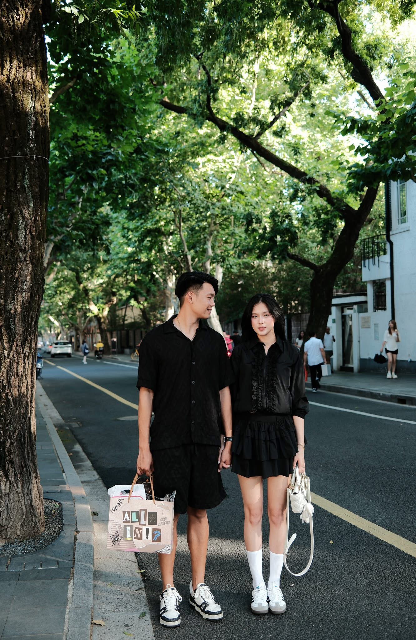 Đỗ Mỹ Linh, Ngô Tố Uyên - vợ Thành Chung khoe mâm cúng tết Hàn thực: Ai khéo léo hơn?- Ảnh 5.