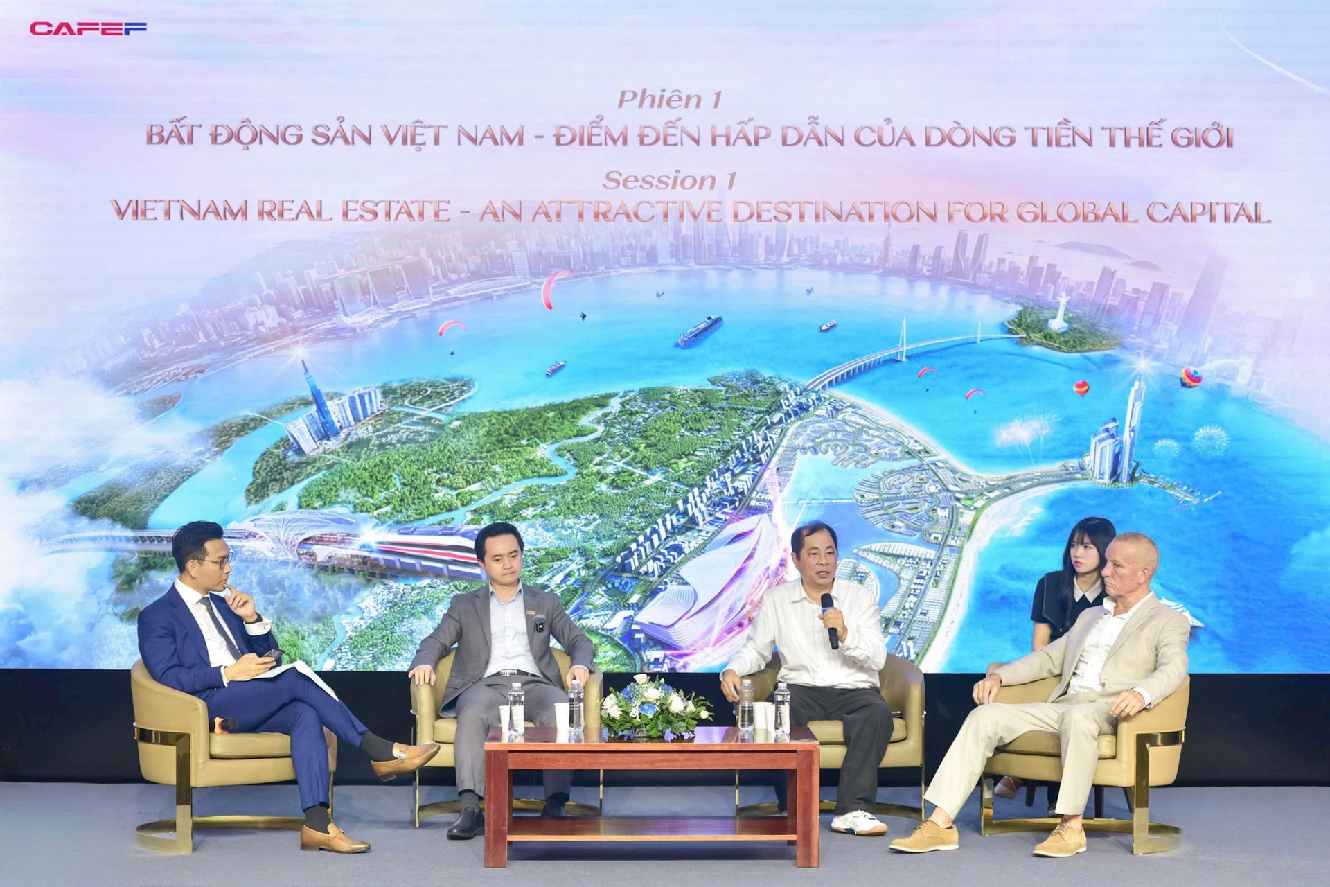 Việt Nam chuyển mình thành điểm đến đầu tư hấp dẫn của dòng vốn ngoại, bất động sản hưởng lợi lớn- Ảnh 1.