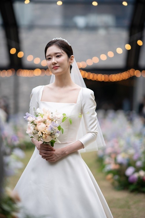 Jang Na Ra U50 trẻ không tì vết: Có 2 món nước chống già, loại 1 là "kem chống nắng tự nhiên", loại 2 tốt sức khỏe đủ đường - Ảnh 2.
