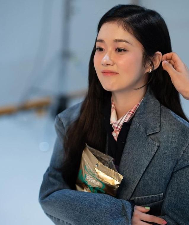 Jang Na Ra U50 trẻ không tì vết: Có 2 món nước chống già, loại 1 là "kem chống nắng tự nhiên", loại 2 tốt sức khỏe đủ đường - Ảnh 3.