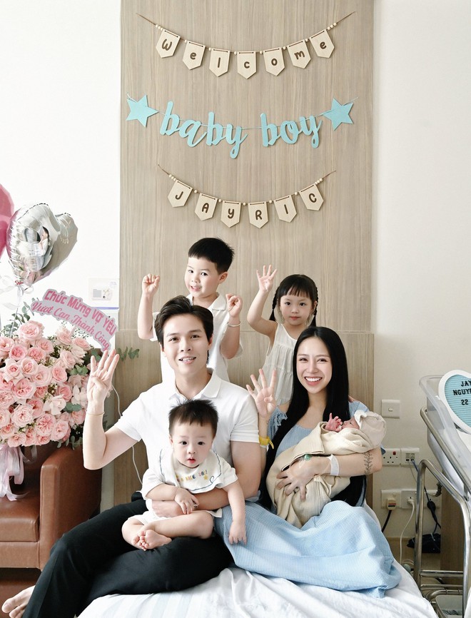 Tiểu thư Sài thành 15 tuổi yêu, 20 tuổi lấy chồng: Ở biệt thự 3 tầng sáng nhất phố, qua 4 lần sinh nở vẫn đẹp như gái đôi mươi- Ảnh 1.