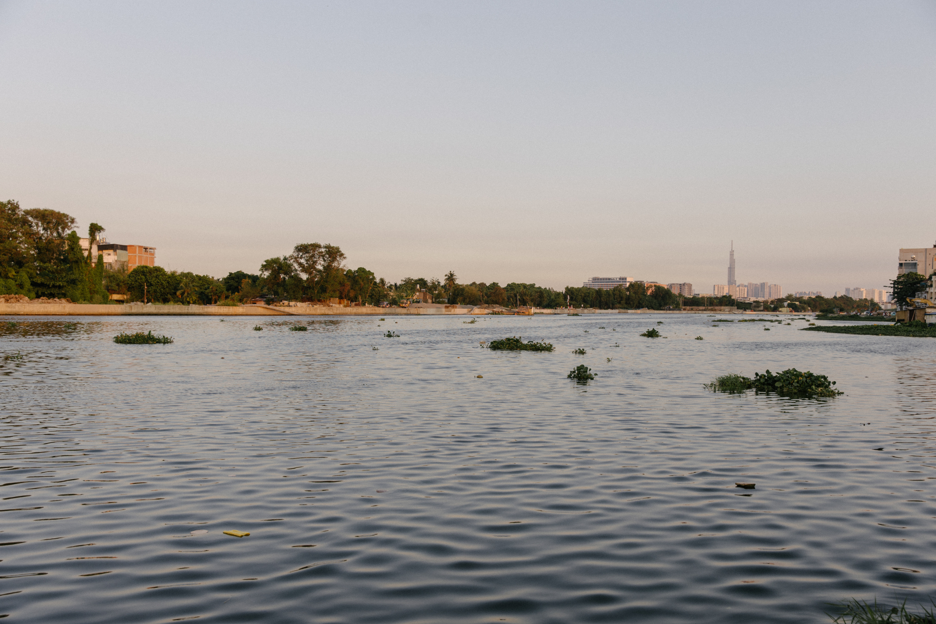 Tuyệt đối không nên tụ tập, hóng gió tại “biển Gò Vấp” lúc này!- Ảnh 1.