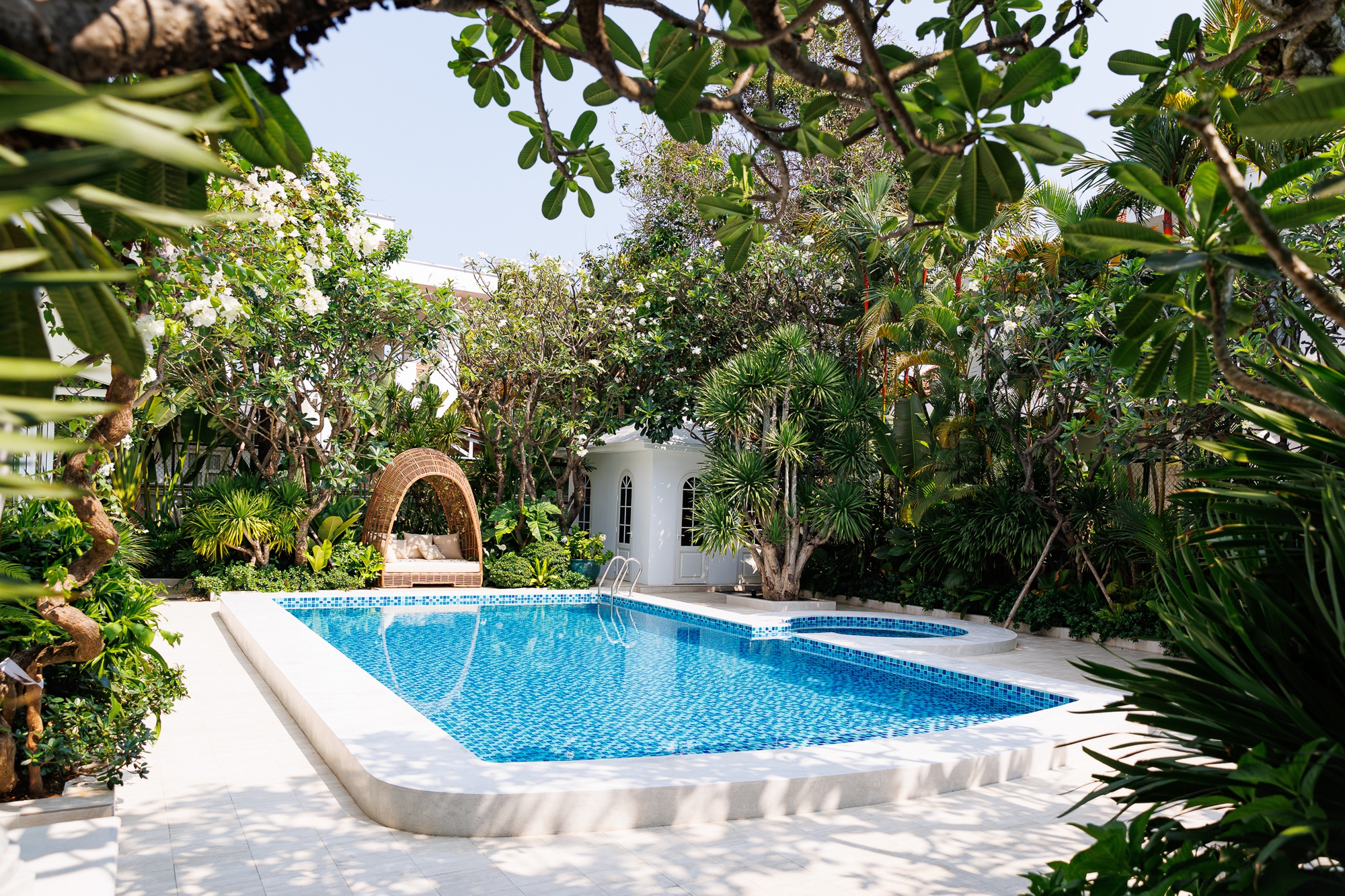 Nhà thiết kế Đỗ Mạnh Cường: "Nếu không giàu, tôi không dám nhận 10 con nuôi"- Ảnh 5.