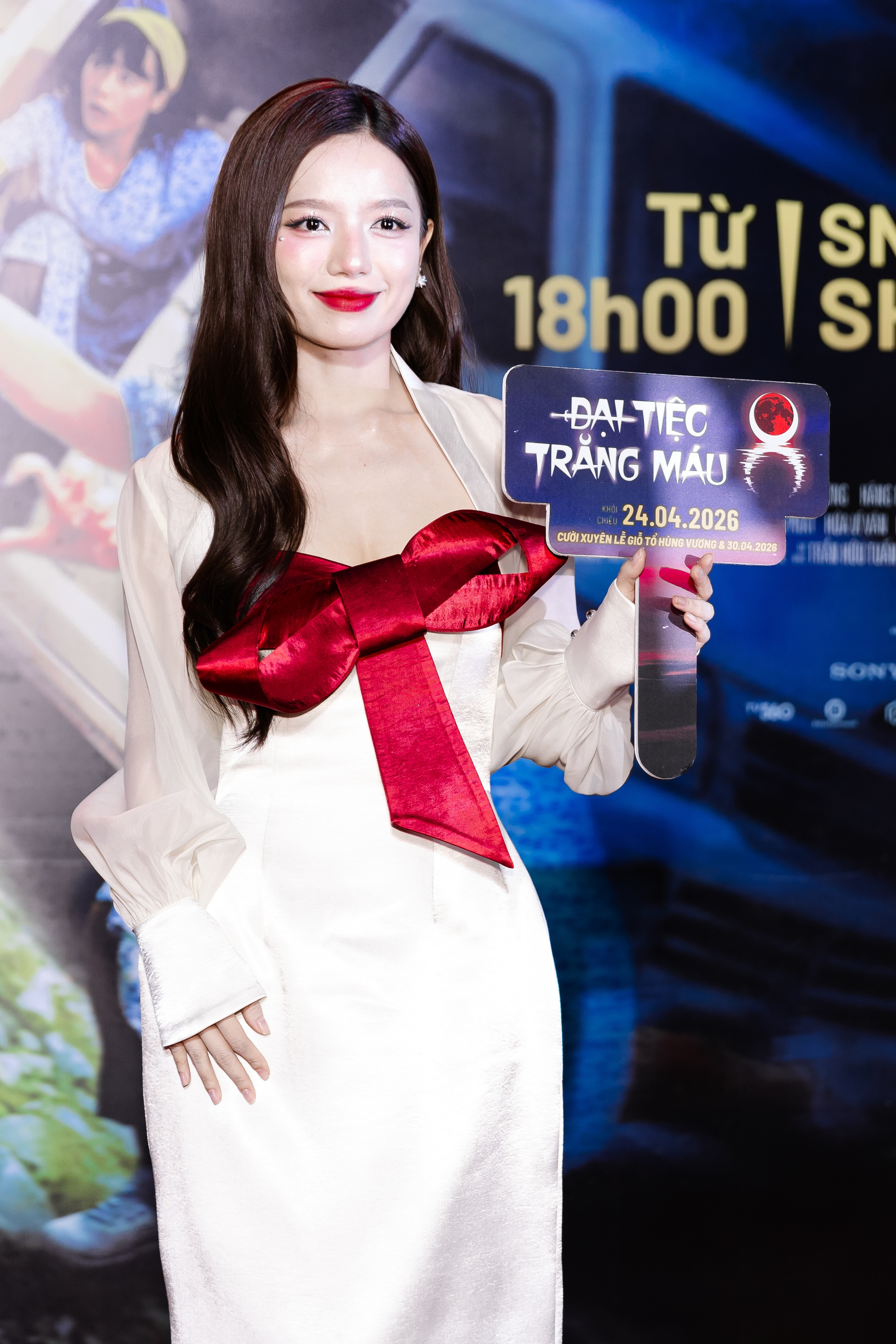 Thảm đỏ Đại Tiệc Trăng Máu 8: Tam Triều Dâng - Võ Điền Gia Huy đẹp đôi chết mất, visual Miu Lê gây sốc MXH- Ảnh 7.