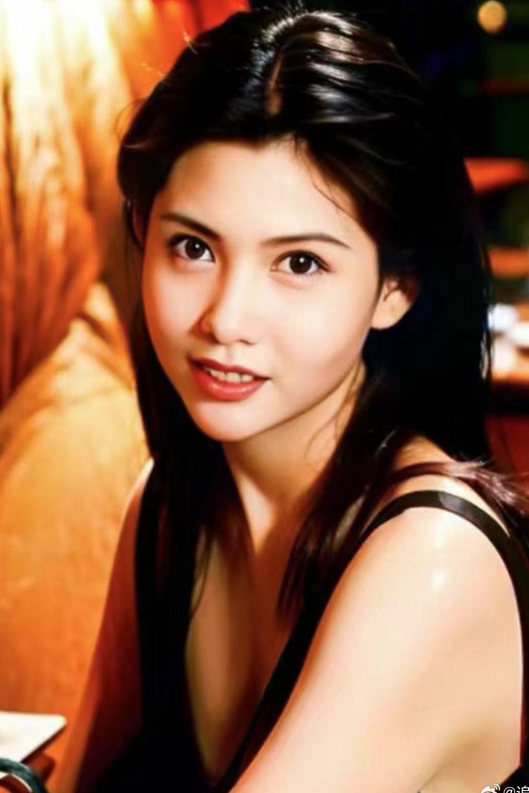 Tuyệt tác 18+ đưa Khâu Thục Trinh trở thành "người tình trong mộng" của cả Hong Kong- Ảnh 9.