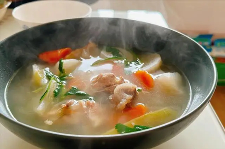 Người đàn ông 57 tuổi mắc ung thư giai đoạn cuối dù không hút thuốc, uống rượu, nguyên nhân từ 1 thói quen ăn uống nhiều người thích- Ảnh 2.