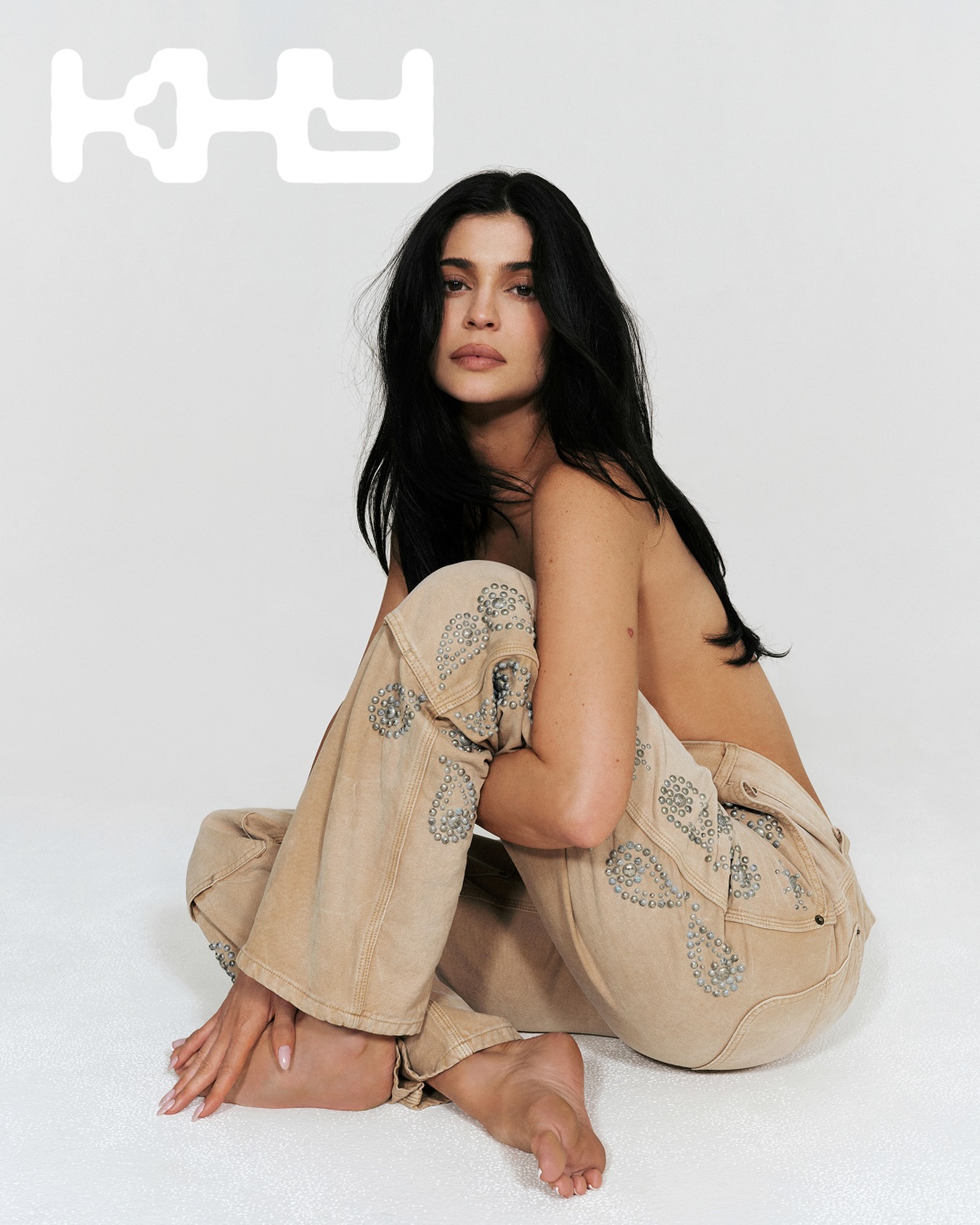 Tình hình của Kylie Jenner sau nghi vấn vỡ túi ngực ở Coachella- Ảnh 6.