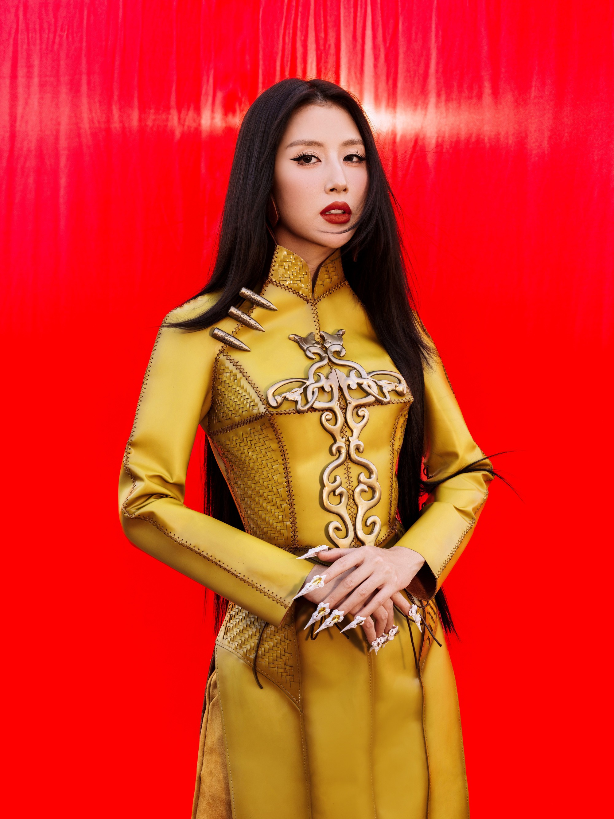 Thảm đỏ hot nhất hôm nay: Trấn Thành cùng nửa showbiz hội tụ vì Quỳnh Anh Shyn, Tóc Tiên - Chi Pu lên đồ “chặt chém”- Ảnh 4.