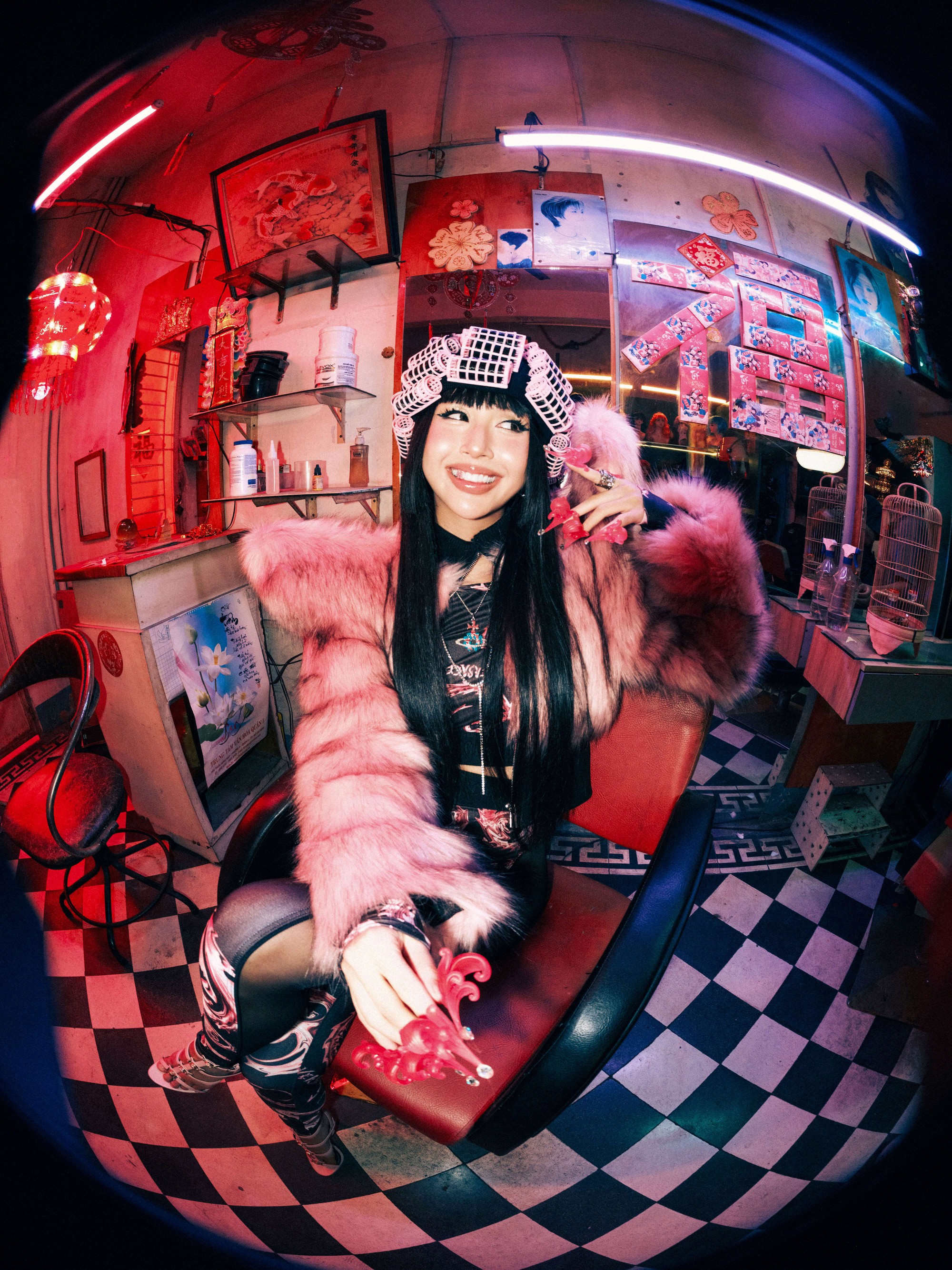 Trấn Thành: Xem MV Quỳnh Anh Shyn tưởng của CL hay Lady Gaga- Ảnh 3.