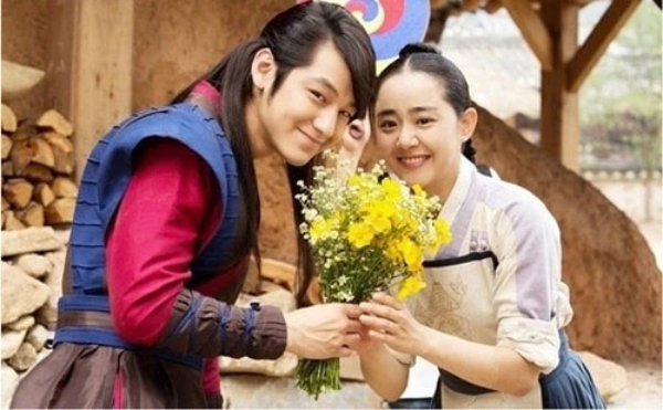 Moon Geun Young bị hoại tử và phát tướng mất kiểm soát do bệnh quái ác, bỏ lỡ giai đoạn vàng để điều trị - Ảnh 10.