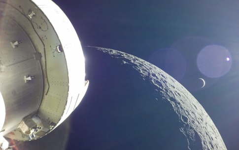 Cách theo dõi trực tiếp tàu vũ trụ Artemis II tiếp cận Mặt Trăng